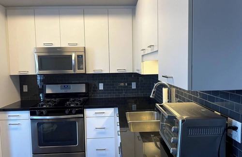 Chinatown Apartamento | Stay at Massive studio apartment right in the heart of the City of Angels