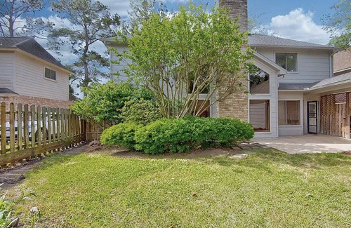 Barker Casa | Stay at our Charming family home!