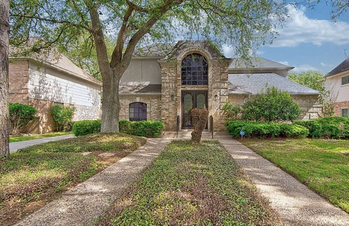 Barker Casa | Stay at our Charming family home!