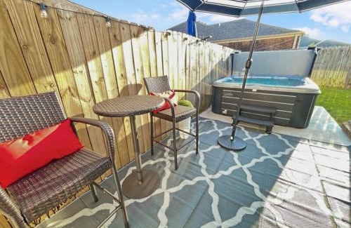 Bentonville - Fayetteville Apartamento | Stay at Steuben Hot Tub Remodeled Home