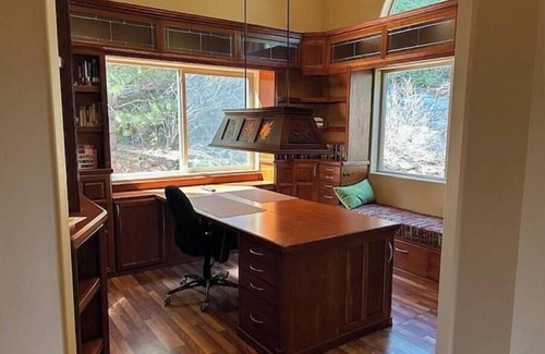 Sandpoint Casa | Stay at The Hideaway, a spacious home on a secluded, wooded acre in in Sandpoint