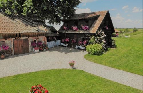 Ruciane-Nida Villa | Stay At This Magnificent 100 Year Old Barn
