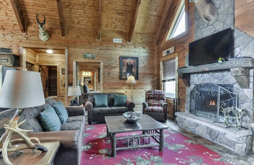 Branson Cedars Cabina | ¡El tío Buck's Lodge tiene su escapada familiar cubierta!