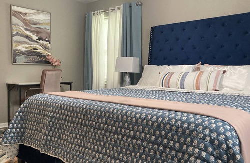 Willis Casa | Stay Awhile. Best extended stay. House with a king suite and fenced yard.