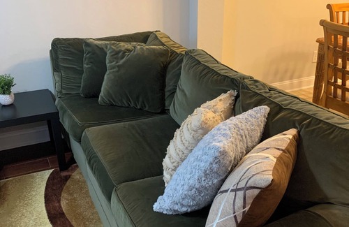 Villa Heights Casa | Stay Awhile Center City Charlotte minutes away, Noda area
