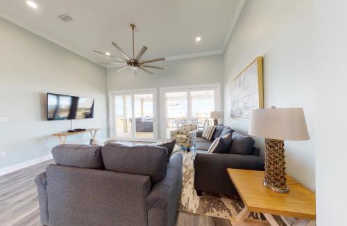 Dauphin Island Casa | Stay AWhile