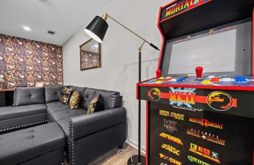 Gainesville Casa | Stay Classy in a Spacious Home with an Elegant Touch