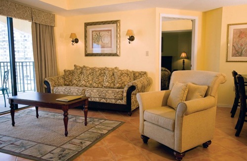 Pompano Beach Complejo | Stay Here & You'll Leave an Aquaholic!