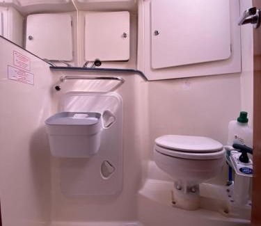 Albufeira Alquiler De Eote | Stay in a Boat - Algarve (Blue Pearl)