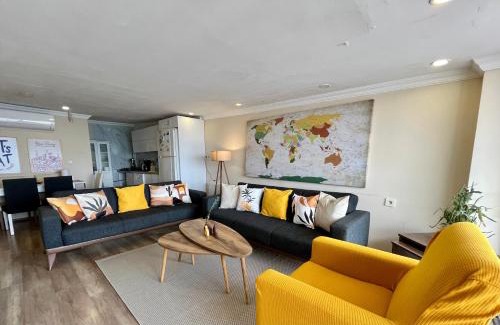 Konak Apartamento | Stay in a House with Sea View in Historical Elevator Mansion