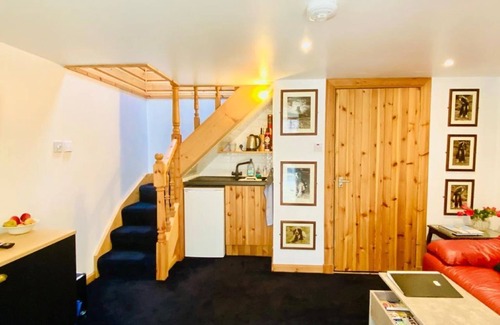 Central Aberdeen Cabaña | Stay in A Quirky Old Coal Shed, Right By The Sea In Footdee, Aberdeen