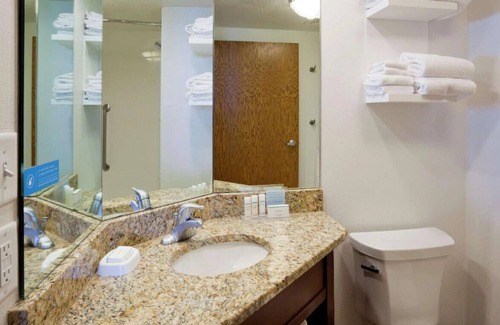 Canal Park Casa | Stay in a Retreat with Superb Amenities