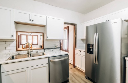 Ericsson Casa | Stay in Comfort, Explore with Ease – Your Ideal Minneapolis Getaway!