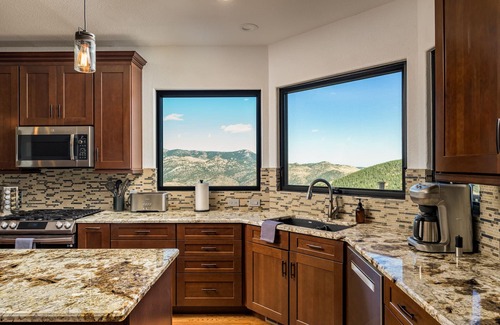 Evergreen Casa | Stay In Evergreen - Denver Mountain Escape
