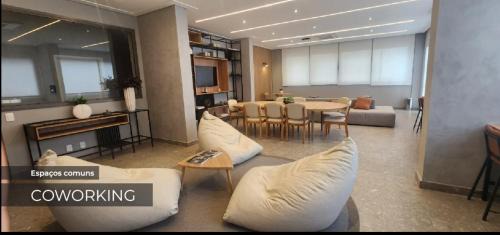 Pinheiros Apartamento | Stay In Faria Lima- Confortável e elegante no melhor ponto da Faria Lima