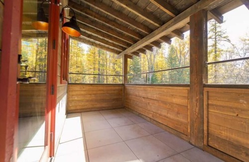 Agpar Apartamento | Stay in Glacier National Park @ Apgar Lookout, Suite 5 & 6