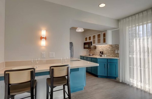 San Jose Complejo | Stay In great Shape! Minutes to Levi's Stadium, w/ Outdoor Pool