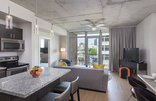 Civic District Hotel | Stay In Luxury @Worldmark Austin For SXSW 2023!!! - Deluxe StudioA