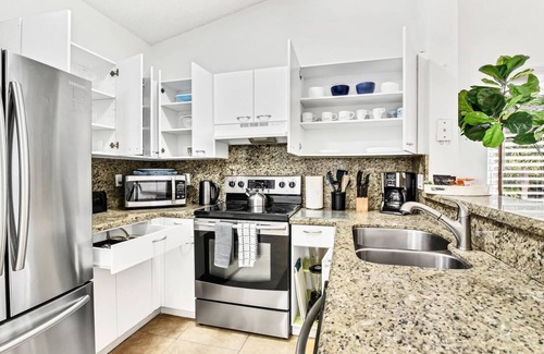 Mission Bay Apartamento | Stay in our spacious 3-bed, 2-bath top-floor apartment in West Boca Raton