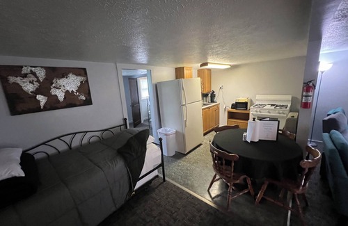 Gypsum Apartamento | Stay in Paradise! Motel in Walleye Capital & close to Lake Erie Island ferries.