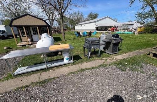 Gypsum Apartamento | Stay in Paradise! Motel in Walleye Capital & close to Lake Erie Island ferries.