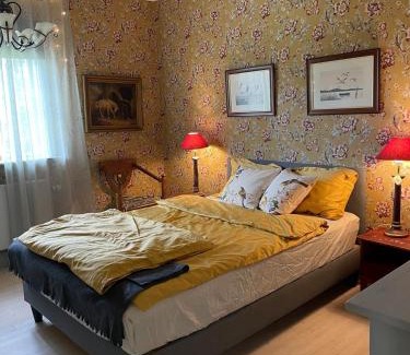Vindeln Apartamento | Stay in Skogmästarvillan Hear the roar of the Vindelälven river