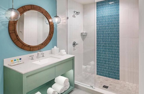 Sobro Hotel | Stay in the Heart of Nashville! 4 Relaxing Units/ Rooftop Bar & Pool