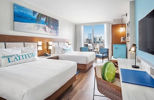 Sobro Hotel | Stay in the Heart of Nashville! 4 Relaxing Units/ Rooftop Bar & Pool
