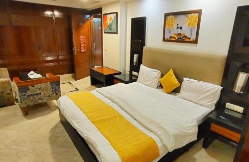 Kailash Colony Casa | Stay Inn Residency