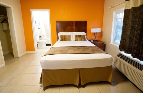 Civic Center Hotel | Stay inn suite