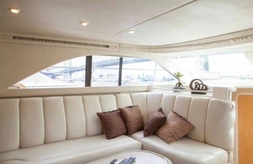 Old City Alquiler De Eote | Stay Like A Boss: on a Heated Two Bedroom Yacht in Center City with Free Parking