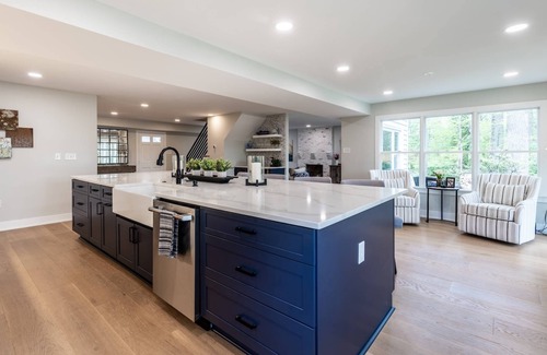 Crownsville Casa | Stay at Luxury Waterfront Home on Deep Water with Private Pier and Gourmet Kitchen Mins to Annapolis