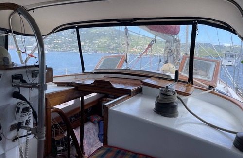 St. Thomas Alquiler De Eote | Stay on a Classic Sailboat INCL Breakfast Dinner drinks water toys