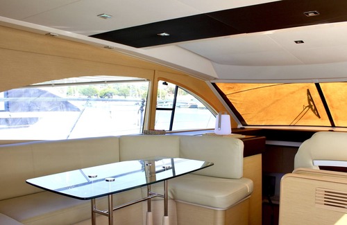 Antibes City Centre Alquiler De Eote | Stay on a luxurious and elegant yacht