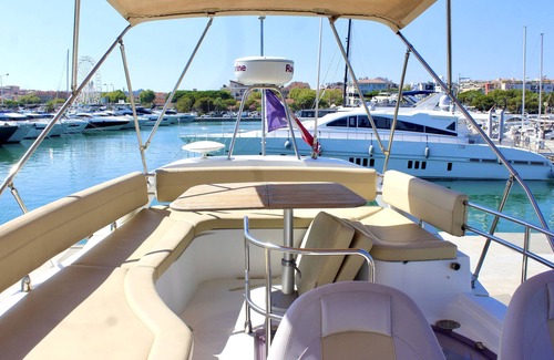 Antibes City Centre Alquiler De Eote | Stay on a luxurious and elegant yacht