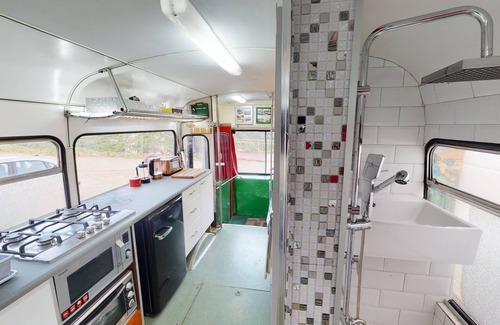 Ggantija Casa | Stay on a vintage 1974 Maltese bus in Xaghra