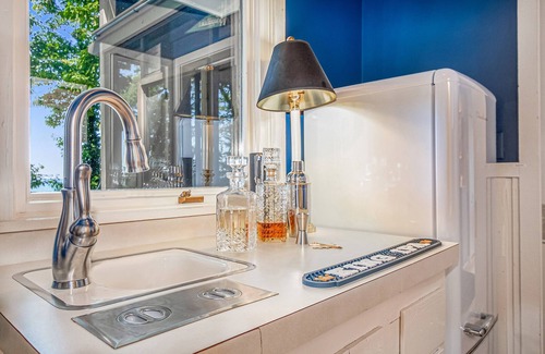 Fennville Casa | Golden Getaway- en la ciudad, con vistas al agua