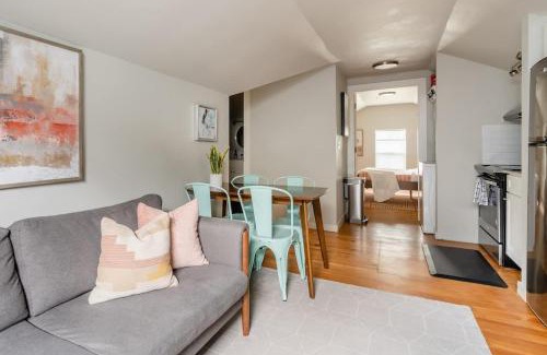 Kerns Casa | Stay Portland - 1922 Craftsman Compound in Laurelhurst - Sleeps 16