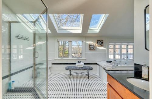 Belmont Casa | Stay Portland - Casa Solárium, Local Eateries, Parks & Espresso