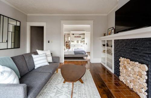 Belmont Apartamento | Stay Portland - Comfy SE Portland Apartment - Great Eats & Bars