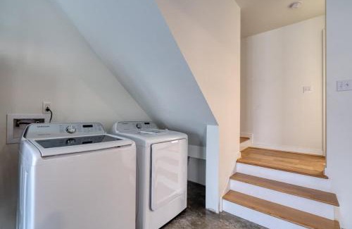 North Tabor Casa | Stay Portland - Custom North Tabor Farmhouse - Gym & Kitchen