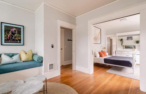 Belmont Apartamento | Stay Portland - PDX Art Deco Lounge - Local Eateries, Bars & Shops