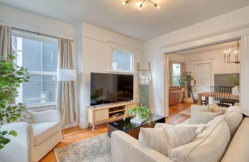 Belmont Casa | Stay Portland - Renewed 1910 Classic Craftsman - 95 WalkScore