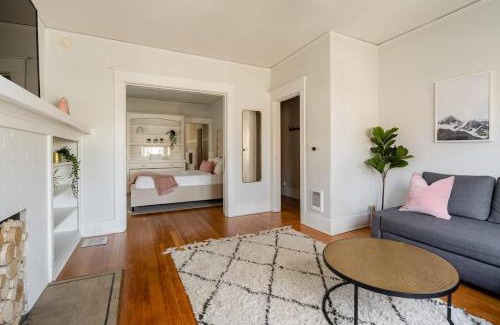 Belmont Apartamento | Stay Portland - Sunnyside Wonderland- Coffee Shops, Bars & Parks