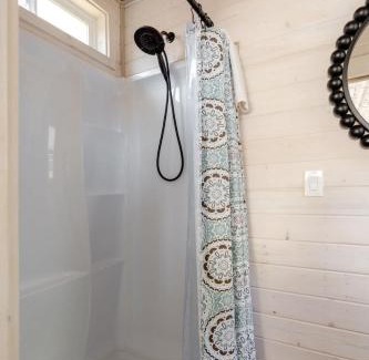 Alberta Arts District Casa | Stay Portland - The Tiny Farmhouse on Alberta