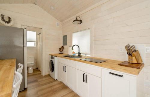Alberta Arts District Apartamento | Stay Portland - The Tiny Oasis Steps to Local Coffee & Restaurants