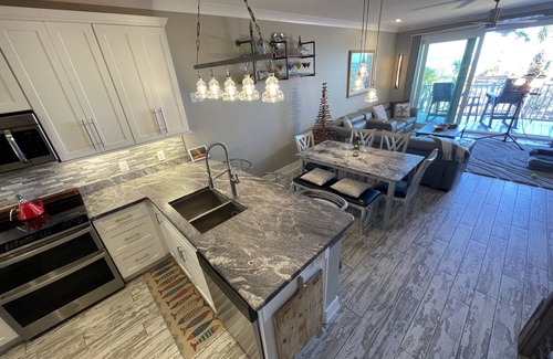 Tybee Island Casa | Justo en el océano, esta casa de lujo de 5 estrellas incluye todas las comodidades del resort.