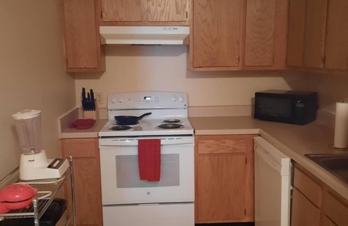 Huntington Apartamento | "Stay Steps from Marshall - Your Home in Huntington!"