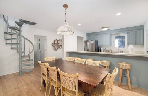 Isle of Palms Casa | Stay @ Tropicana Cabana on Isle of Palms