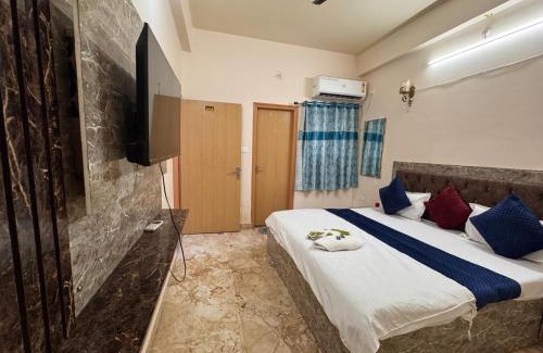 Sigra Hotel | Stay Vinayak - Soul of Kashi